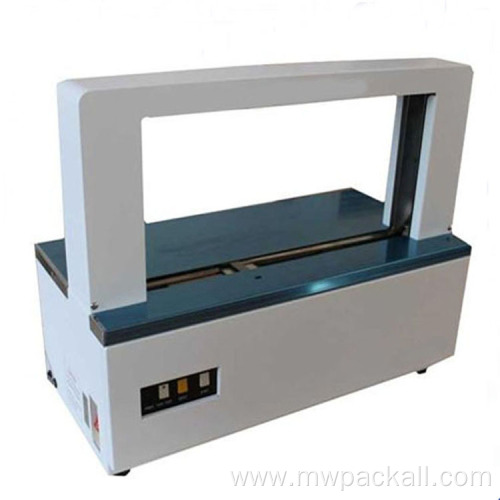 Automatic banding machine for paper tape strap